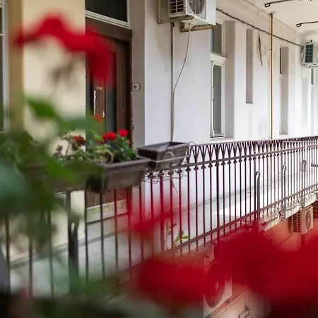 Center Point Apartament *